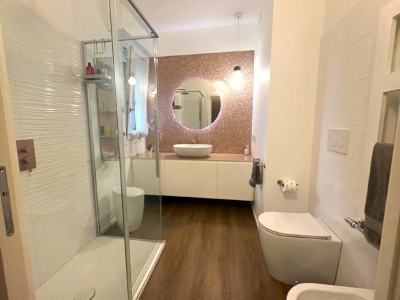 4 locali, ristrutturato, piano alto