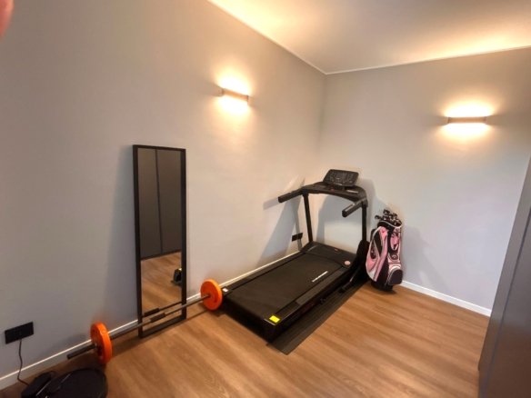 4 locali, ristrutturato, piano alto