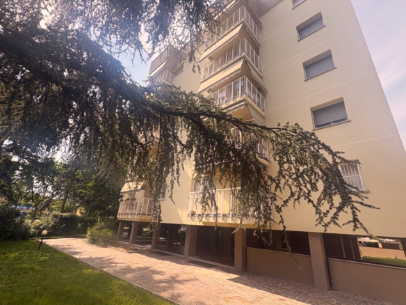 4 locali, ristrutturato, piano alto