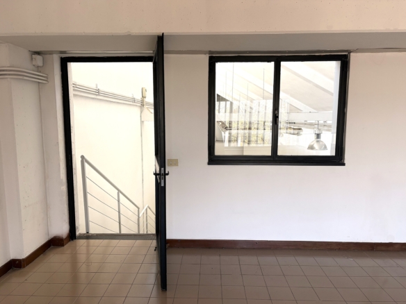 Negozio con uffici, Centro Tessile, Cernusco sul Naviglio