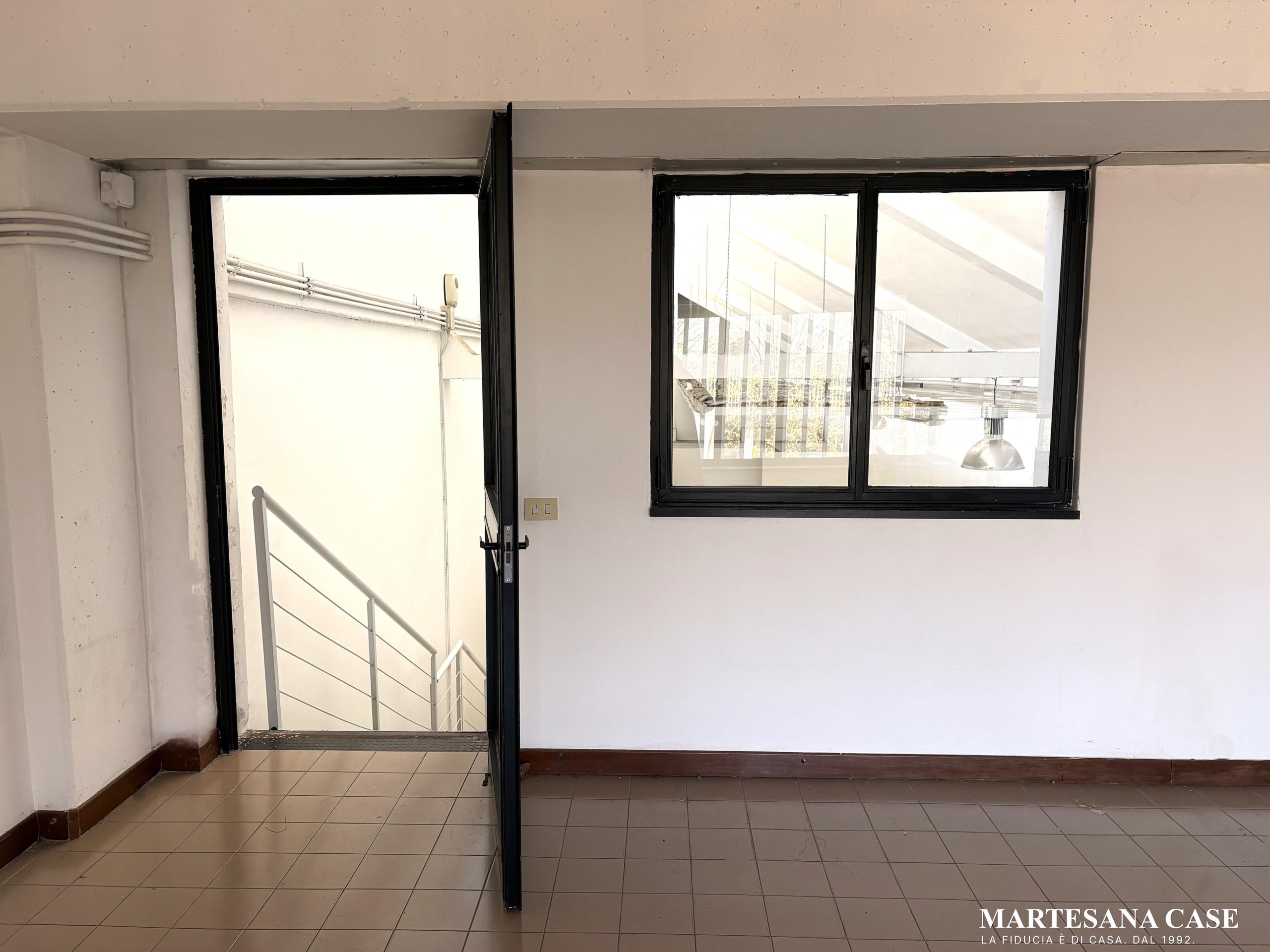 Negozio con uffici, Centro Tessile, Cernusco sul Naviglio