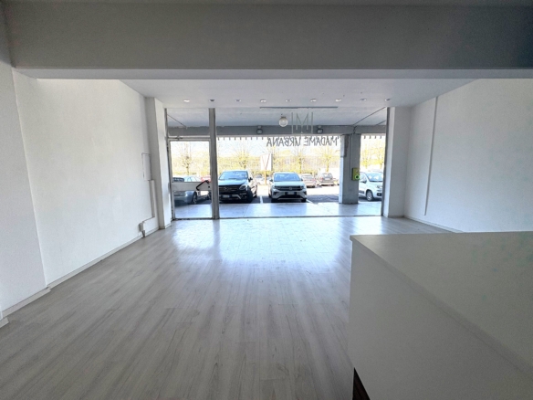 Negozio con uffici, Centro Tessile, Cernusco sul Naviglio