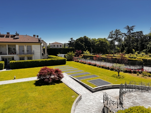 Esclusivo appartamento “res. Villa Alari 700”