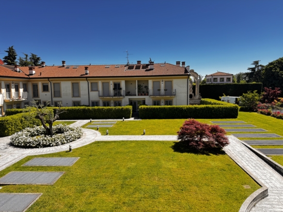 Esclusivo appartamento “res. Villa Alari 700”