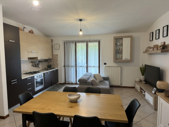 3 locali, Cassina dè Pecchi