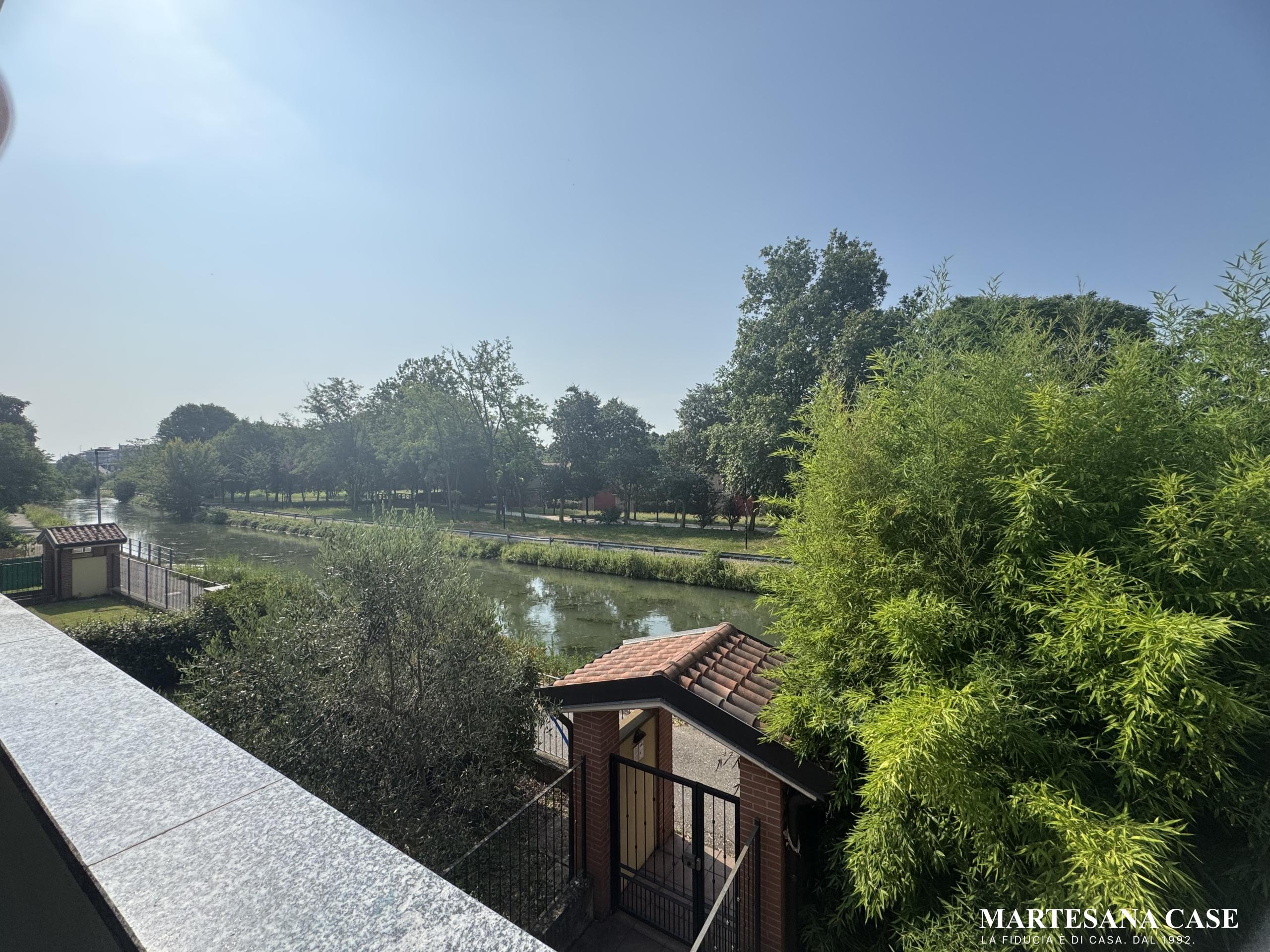 3 locali, Cassina dè Pecchi