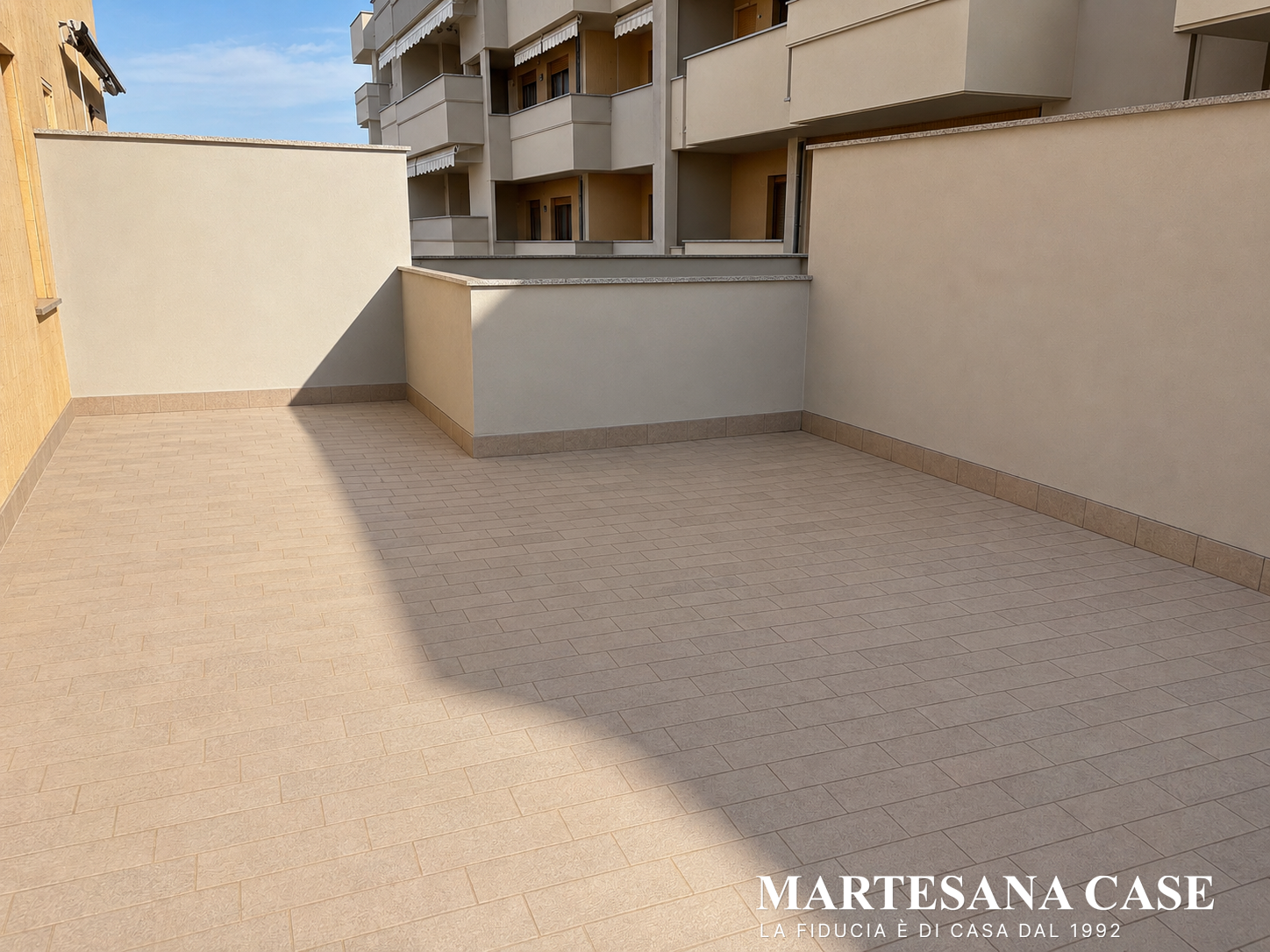 Bilocale arredato con ampio terrazzo di 50 mq – Carugate