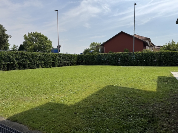 3 locali con giardino e taverna, Brugherio