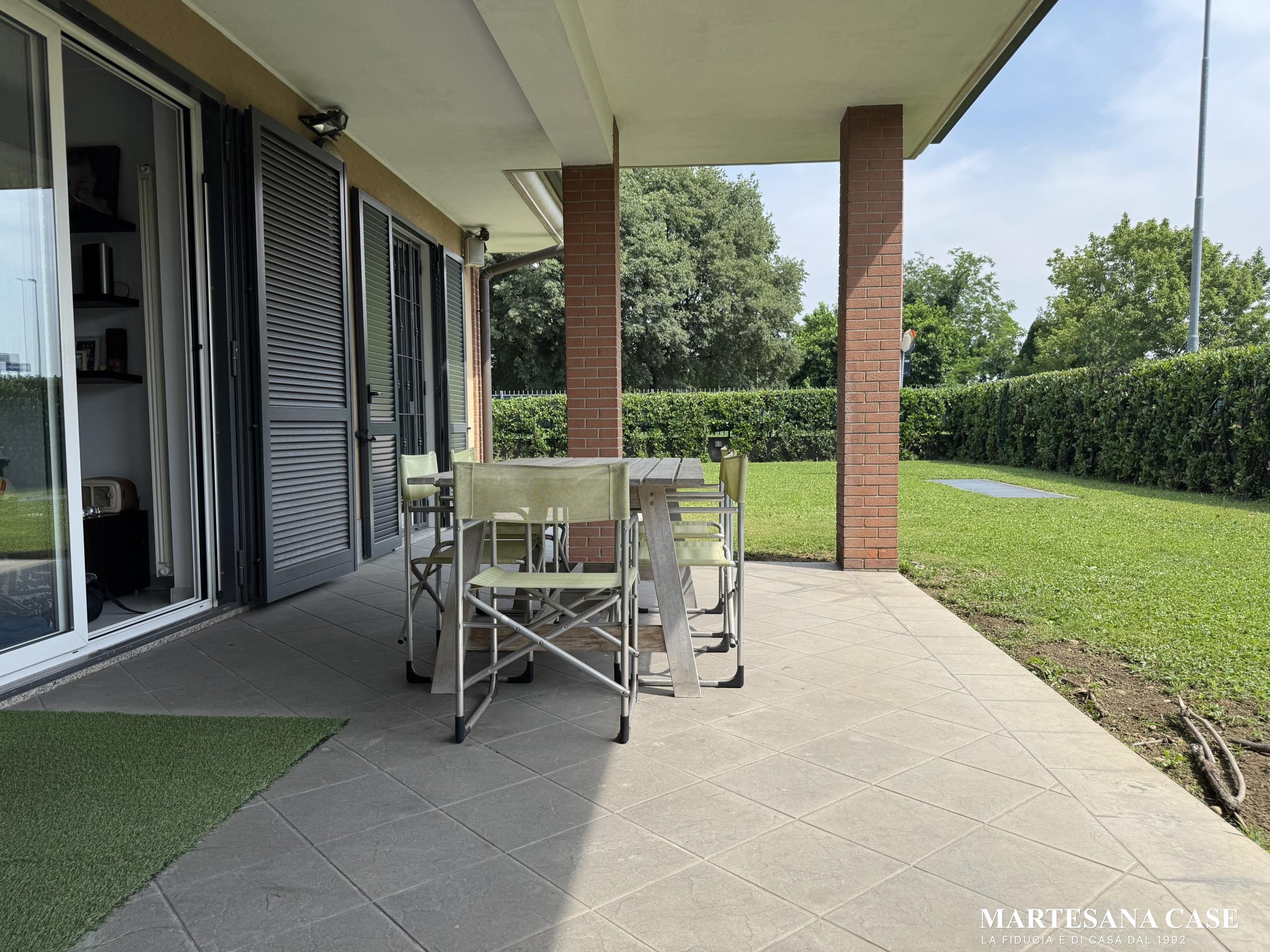 3 locali con giardino e taverna, Brugherio