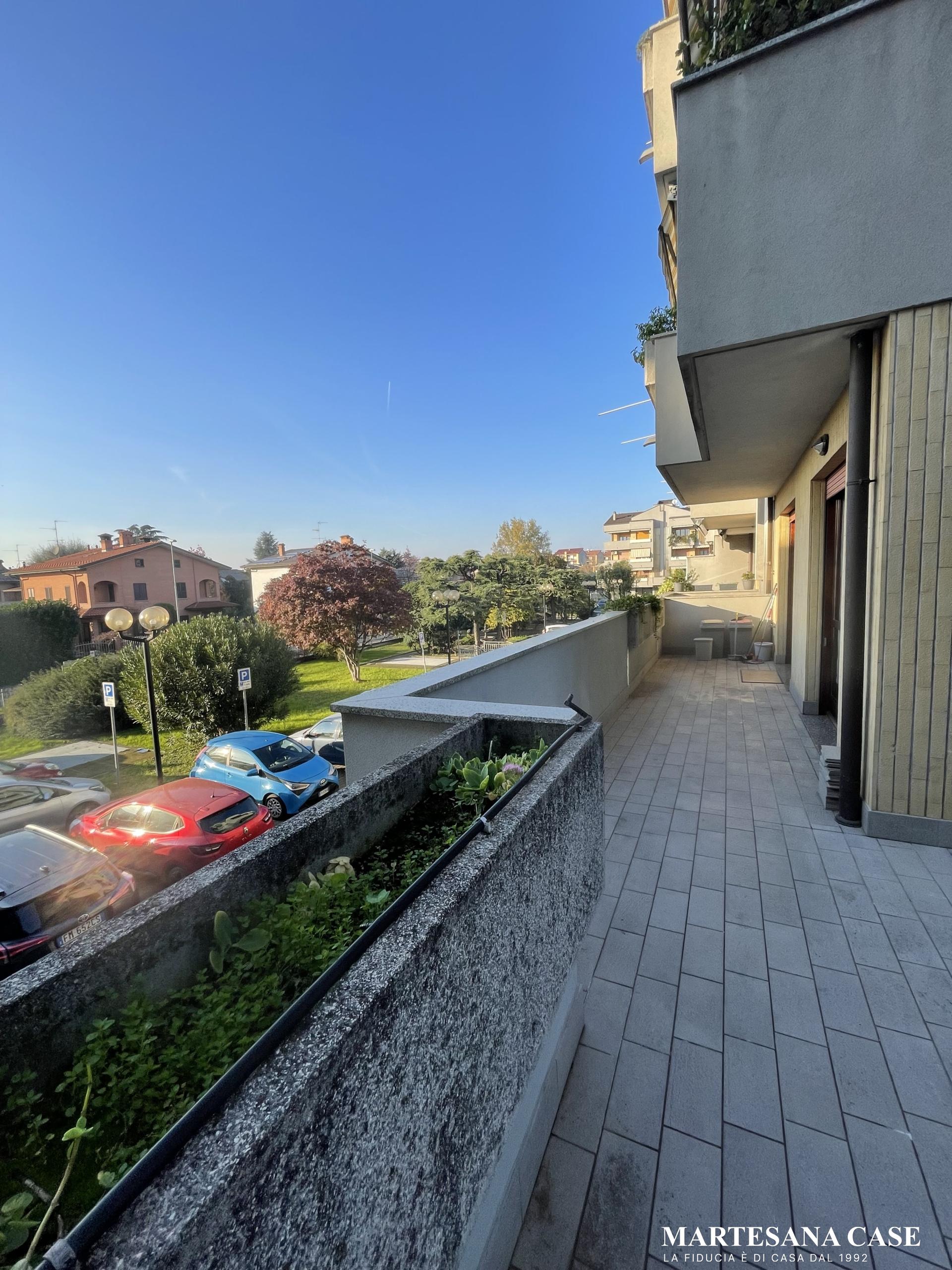 Bilocale arredato con ampio terrazzo di 50 mq – Carugate