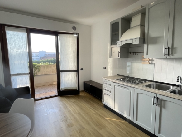 Bilocale arredato con ampio terrazzo di 50 mq – Carugate