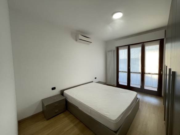 Bilocale arredato con ampio terrazzo di 50 mq – Carugate