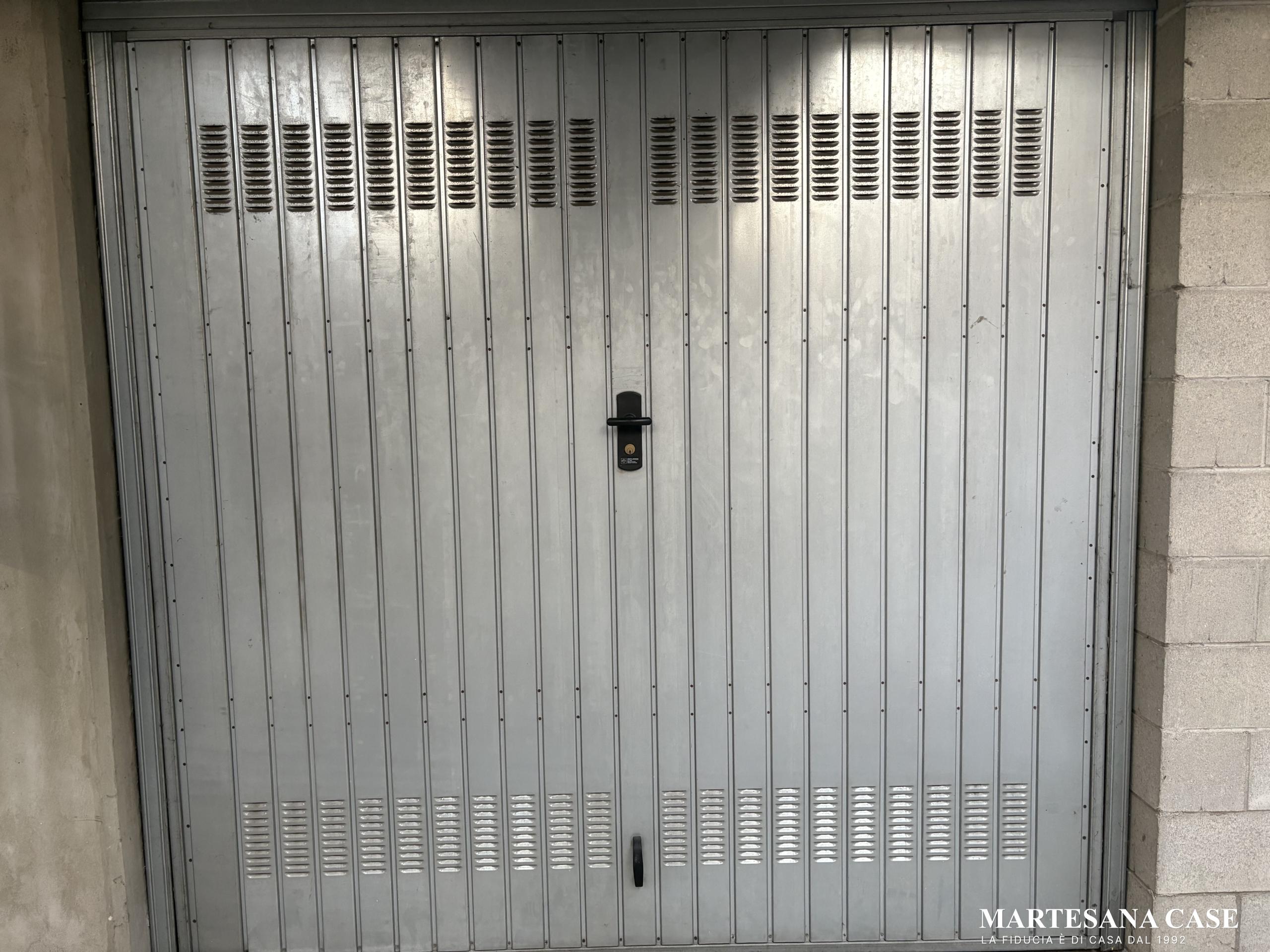 Ampio box singolo in via Goldoni 31, Cernusco s/N, zona Vigili