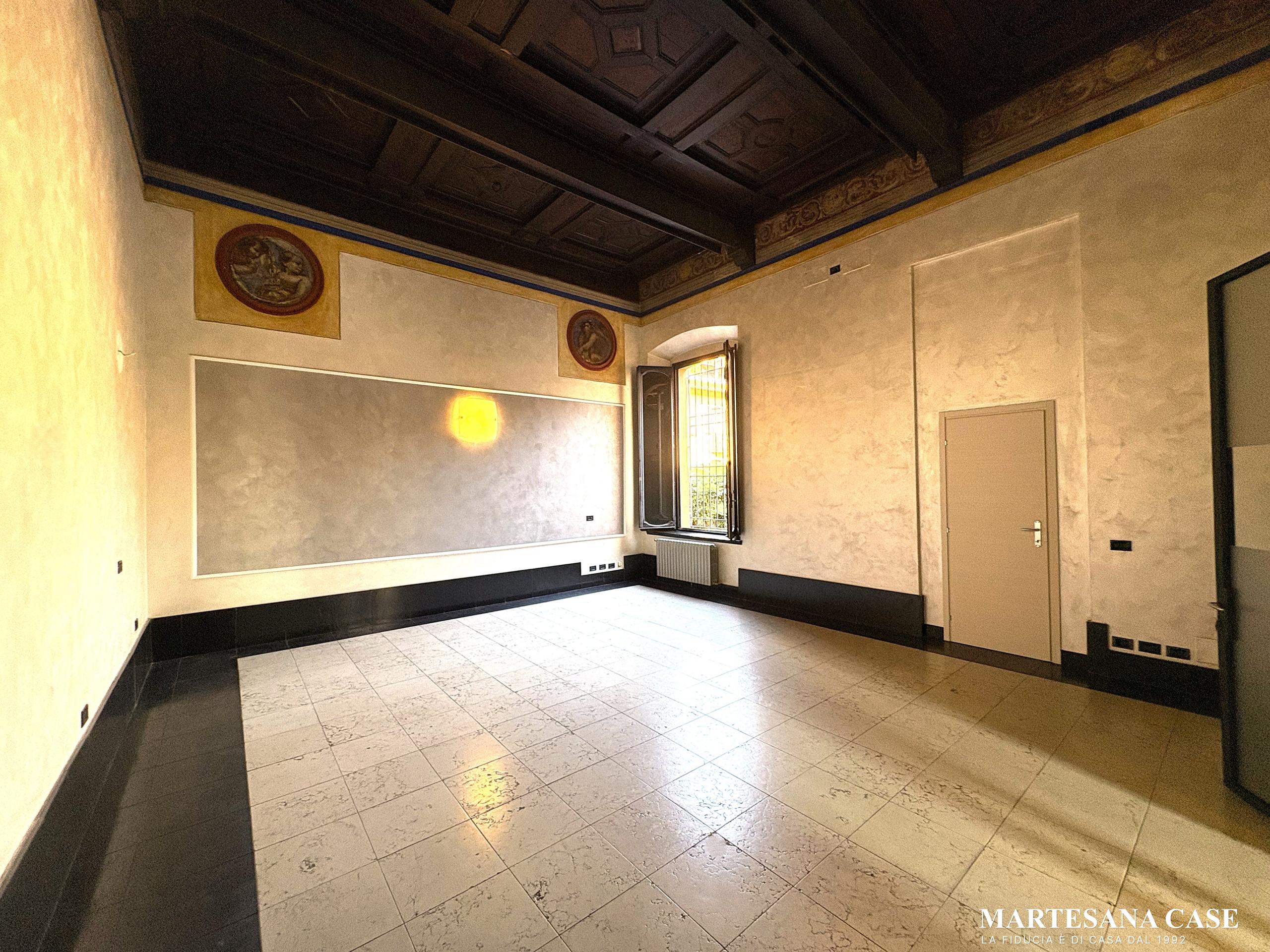 Negozio/ufficio in prestigioso contesto, centro Cernusco
