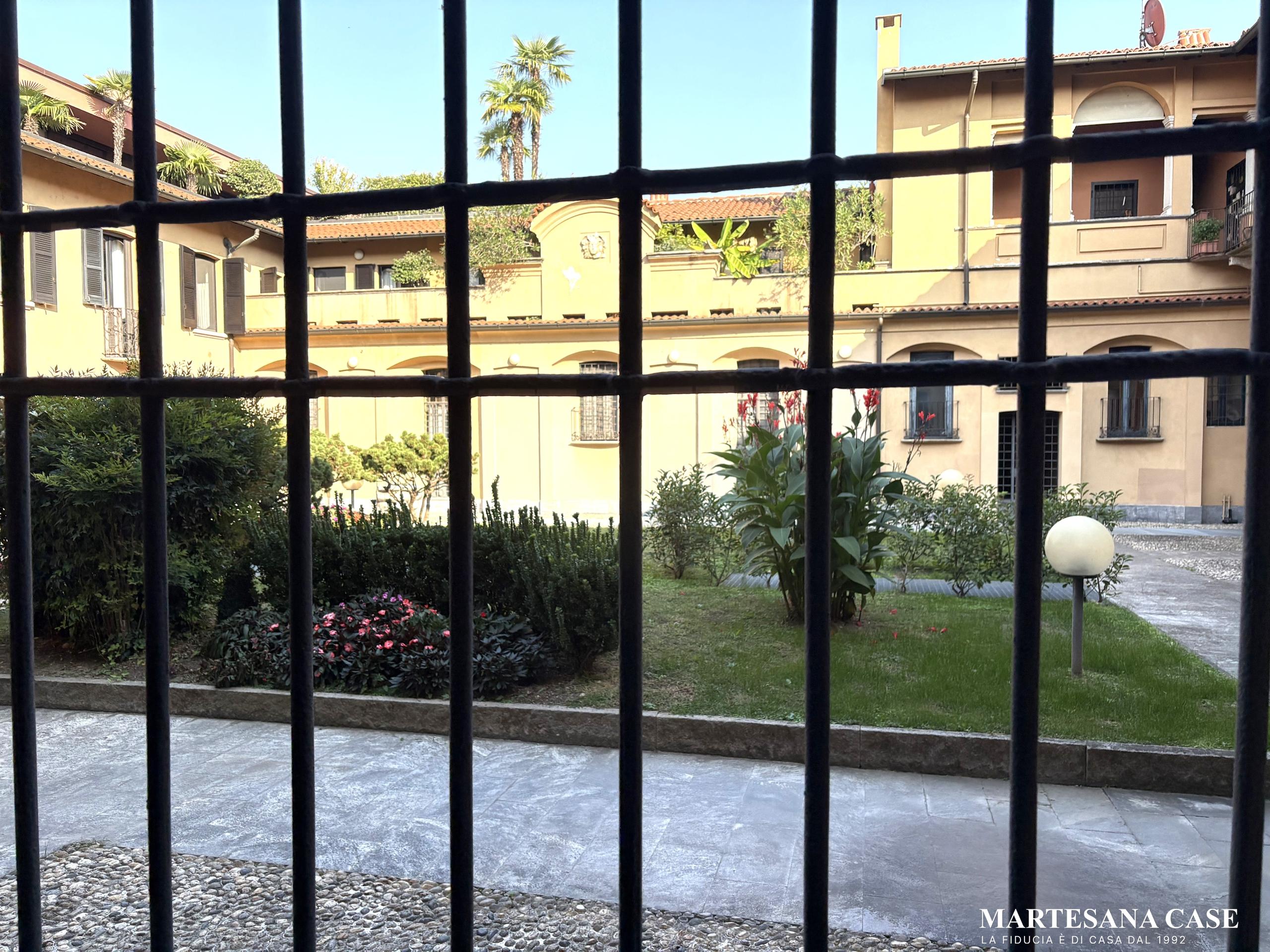 Negozio/ufficio in prestigioso contesto, centro Cernusco